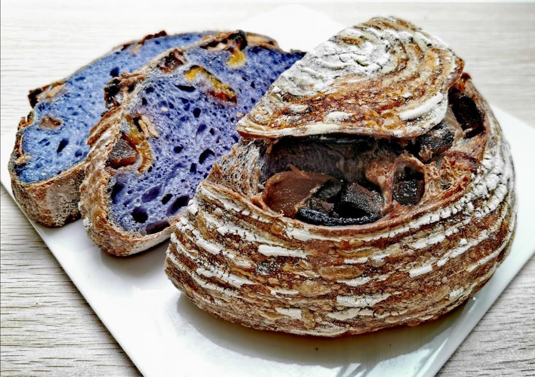 Blue Pea With Nuts (Classic Sourdough)